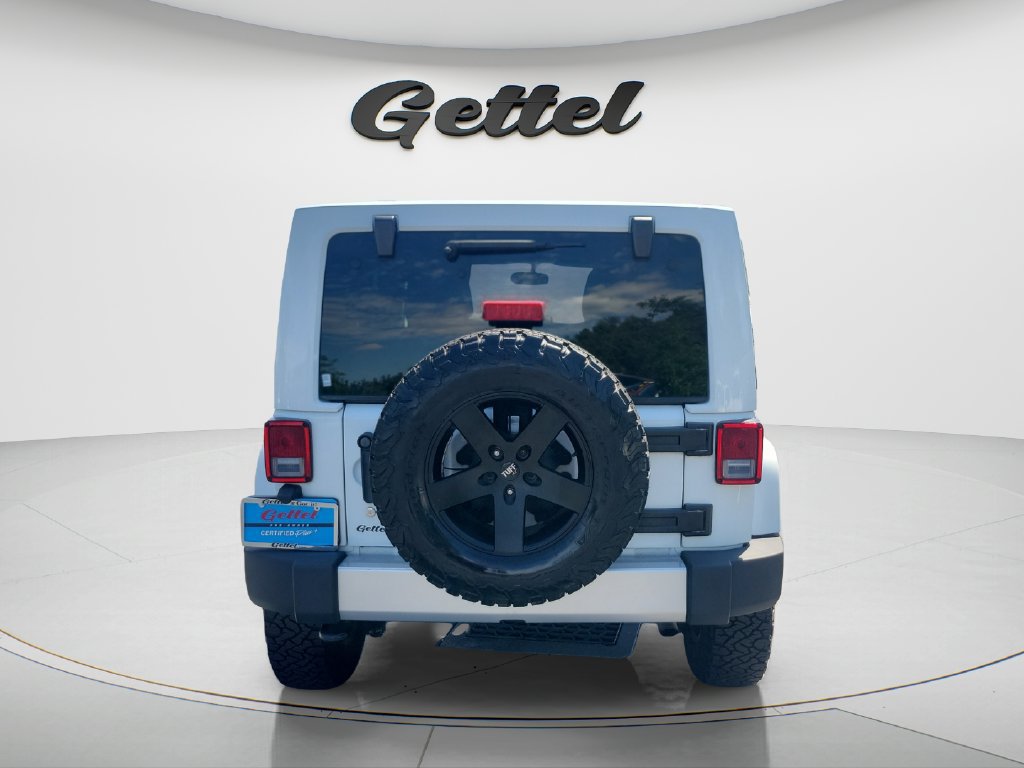 Used 2015 Jeep Wrangler Unlimited Sahara AWD/4WD image 6