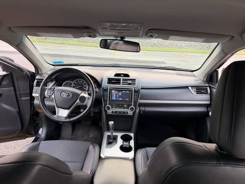 Used 2014 Toyota Camry SE FWD image 15