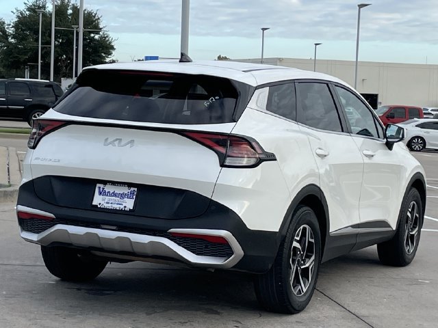 Used 2023 Kia Sportage LX FWD image 4