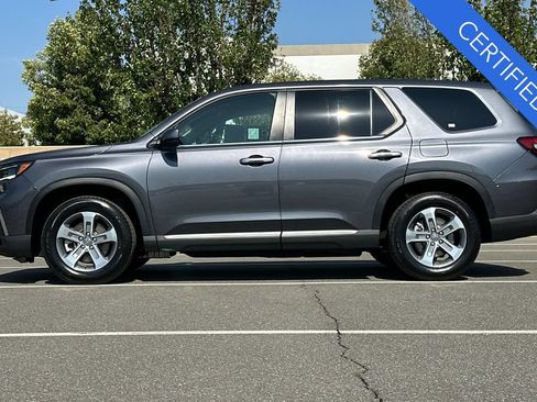 Certified 2025 Honda Pilot EX-L image 7