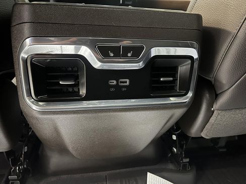 Used 2023 GMC Sierra 1500 Denali w/ Technology Package AWD/4WD image 25