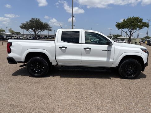 Used 2026 Chevrolet Colorado W/T w/ WT Custom Package RWD image 4