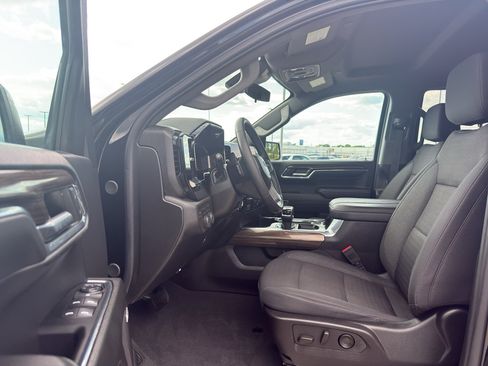 Used 2024 Chevrolet Silverado 1500 RST w/ Convenience Package II AWD/4WD image 12