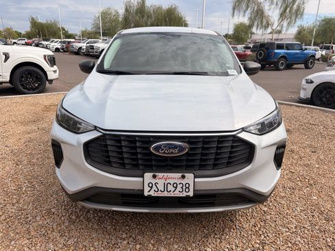 Used 2025 Ford Escape Active AWD/4WD image 2