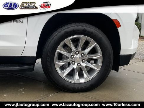 Used 2023 Chevrolet Suburban Premier AWD/4WD image 9