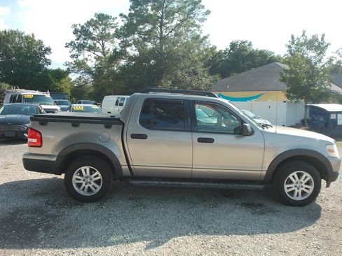 Used 2008 Ford Explorer Sport Trac XLT AWD/4WD image 4