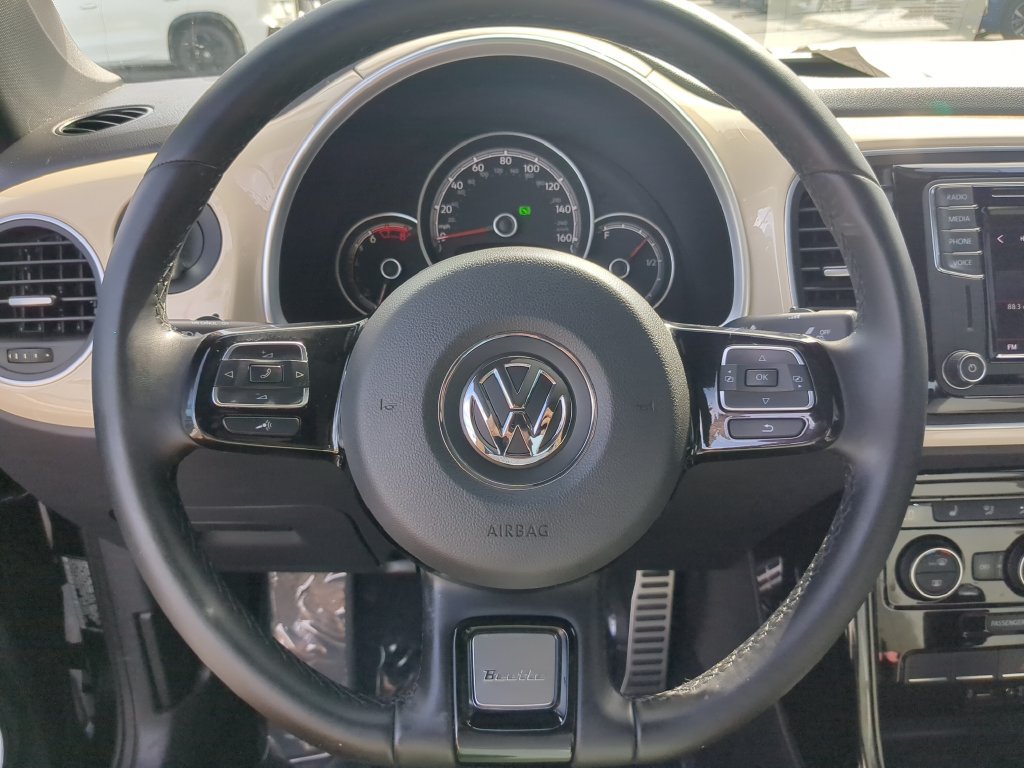 Used 2019 Volkswagen Beetle 2.0T SE FWD image 28