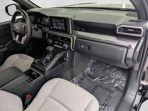 Used 2025 Toyota 4Runner SR5 AWD/4WD image 19
