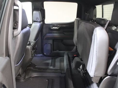 Used 2024 GMC Sierra 1500 AT4 w/ Technology Package AWD/4WD image 60