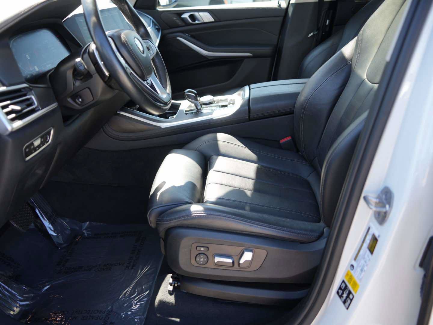 Used 2022 BMW X7 xDrive40i w/ Premium Package AWD/4WD image 15