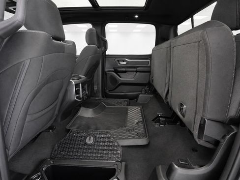 Used 2021 RAM 1500 Big Horn AWD/4WD image 25