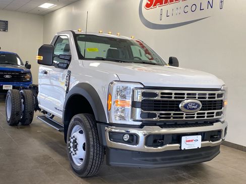 New 2024 Ford F550 4x4 Regular Cab Super Duty image 2