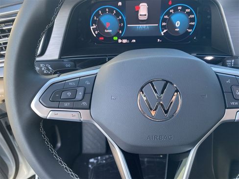 New 2026 Volkswagen Atlas Cross Sport SE image 20