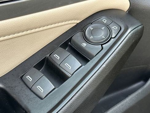 Used 2023 Chevrolet Traverse LS FWD image 20