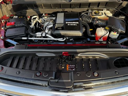 Used 2024 Chevrolet Silverado 1500 High Country AWD/4WD image 32