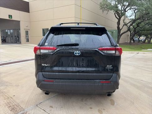 Used 2023 Toyota RAV4 XLE w/ Convenience Package AWD/4WD image 3