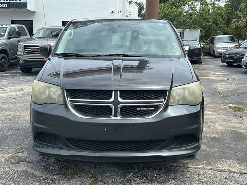 Used 2012 Dodge Grand Caravan SE FWD image 2