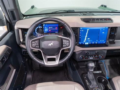 Used 2023 Ford Bronco Wildtrak AWD/4WD image 11