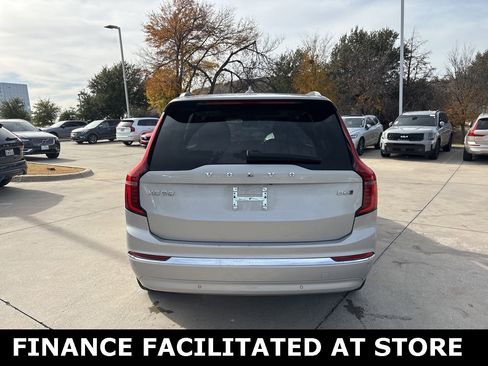Certified 2025 Volvo XC90 B6 Plus image 5