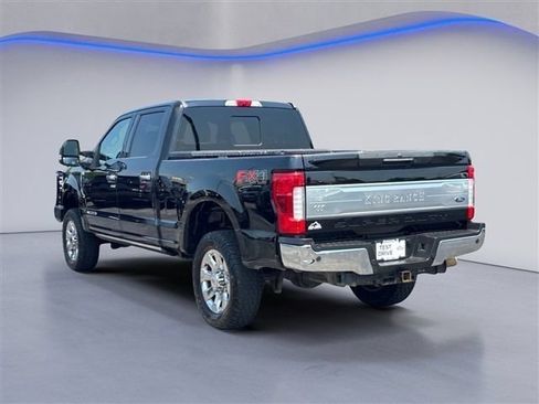 Used 2019 Ford F250 King Ranch w/ King Ranch Ultimate Package AWD/4WD image 3