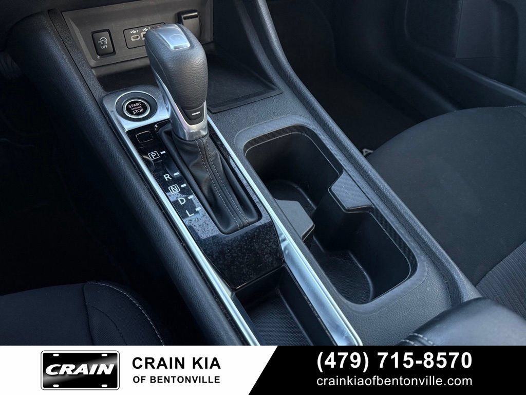 Used 2025 Nissan Sentra SV FWD image 19