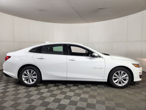 Used 2025 Chevrolet Malibu LT FWD image 8