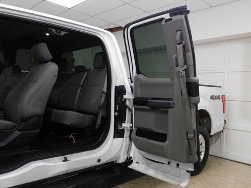 Used 2018 Ford F150 XLT w/ Heavy-Duty Payload Package image 62