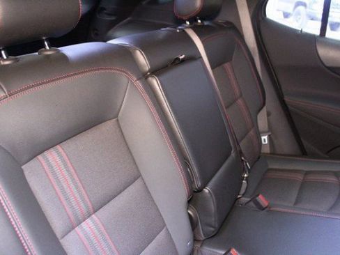 Certified 2022 Chevrolet Equinox RS w/ Infotainment Package image 14