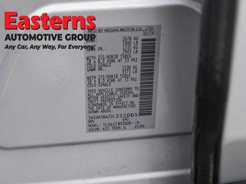 Used 2025 Nissan Pathfinder SV FWD image 37