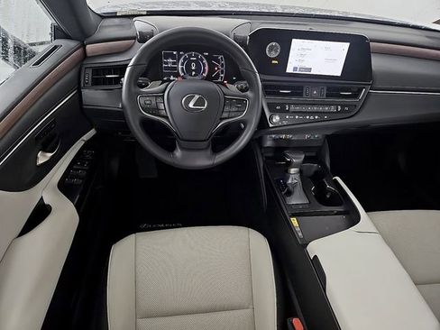 Certified 2025 Lexus ES 350 w/ Premium Package image 13