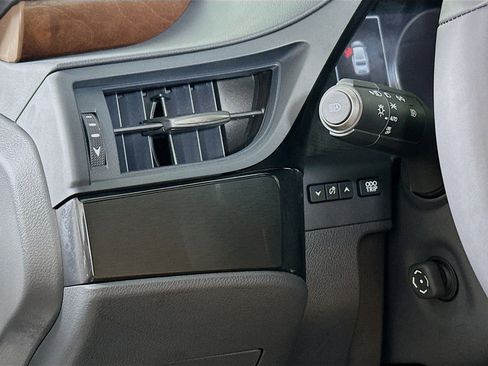 New 2025 Lexus ES 350 ES 350 w/ Premium Package image 10