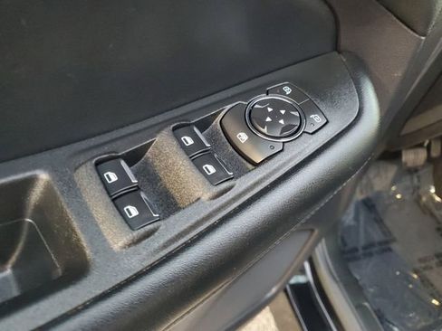 Certified 2022 Ford Edge SE w/ Black Appearance Package image 18