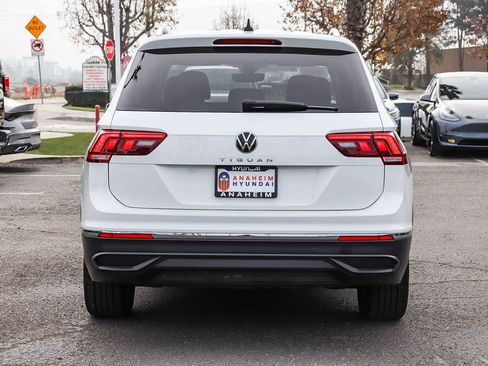 Used 2022 Volkswagen Tiguan SE image 7