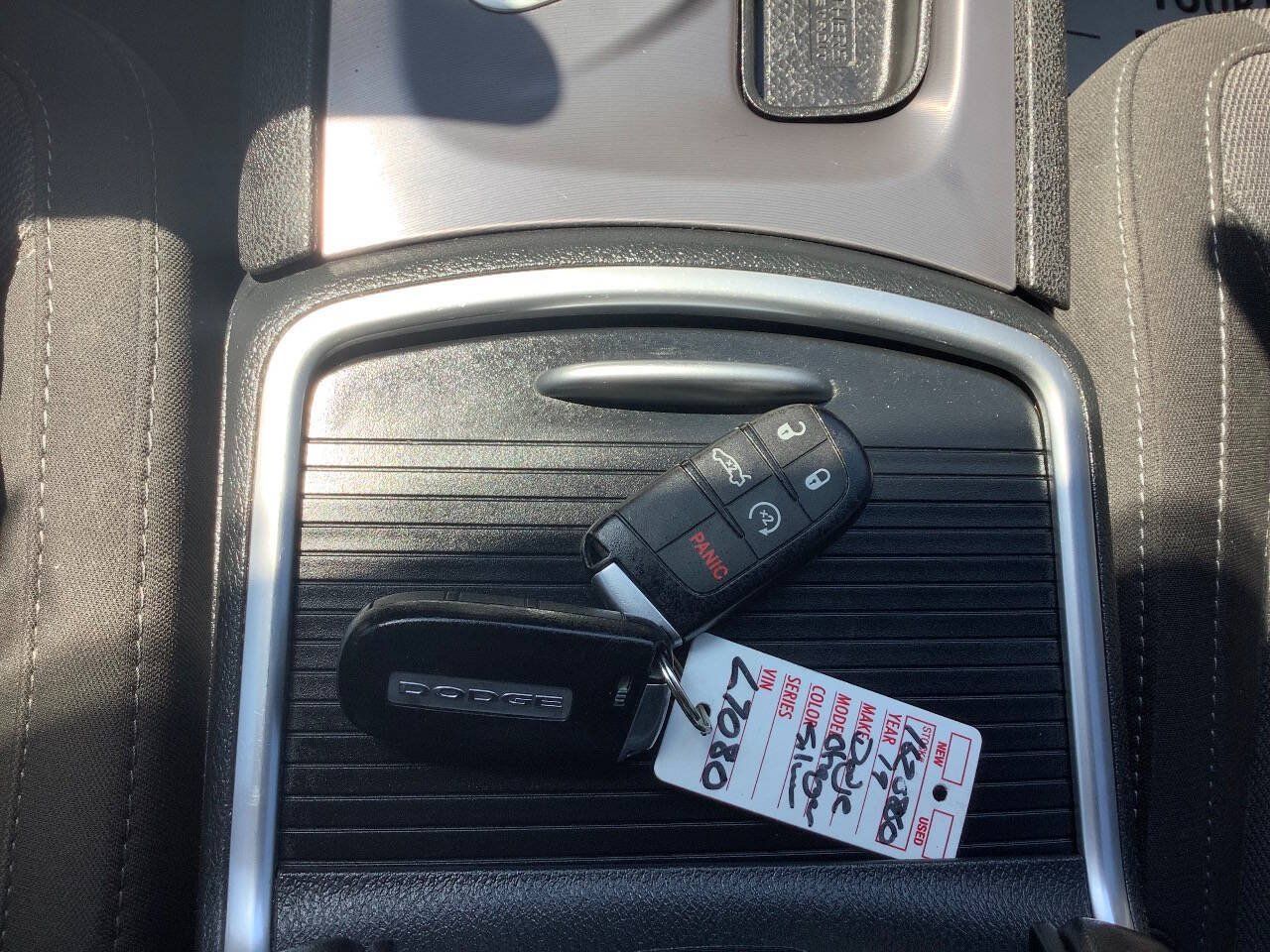Used 2019 Dodge Charger SXT w/ Travel & Safety Group RWD image 39