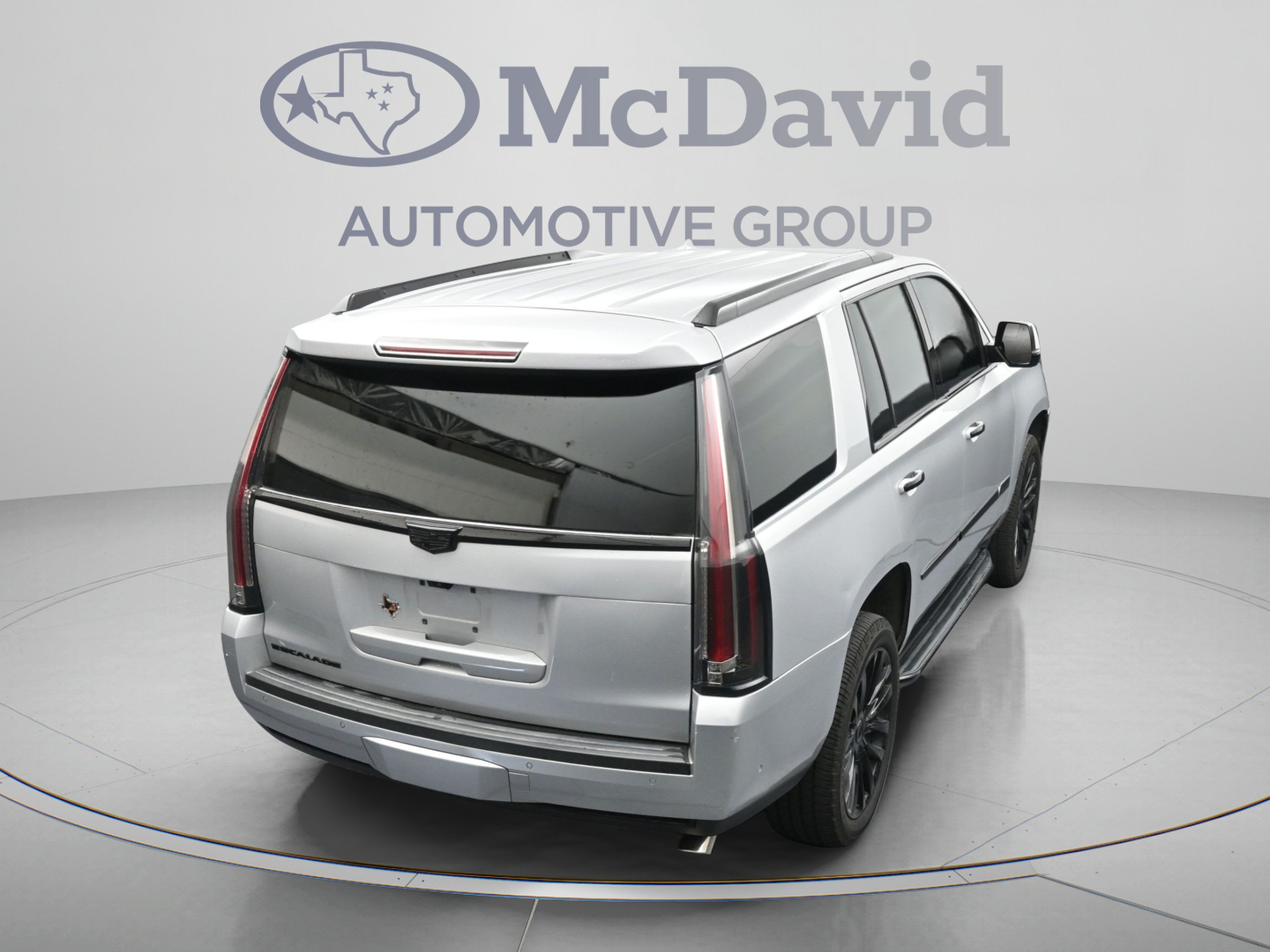 Used 2019 Cadillac Escalade Luxury w/ LPO, Radiant Package AWD/4WD image 40