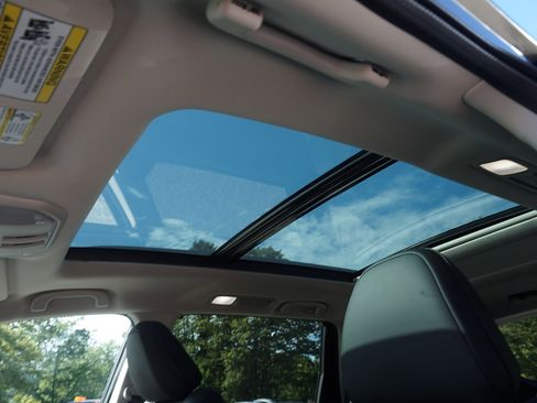 New 2026 Subaru Ascent Limited AWD/4WD image 9