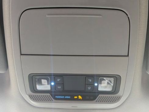 Used 2022 Ford F150 Lightning Pro image 36