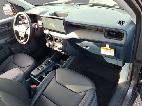 New 2026 Ford Maverick Lariat w/ Black Appearance Package image 12