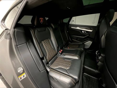 Used 2021 Lamborghini Urus AWD/4WD image 15