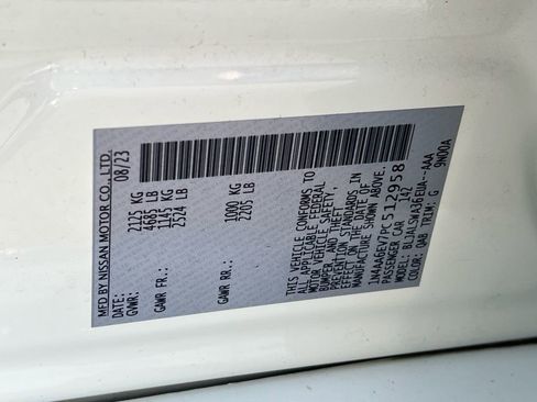 Used 2023 Nissan Maxima SR w/ Sport Mat Group image 27