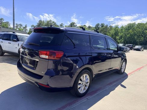 Used 2018 Kia Sedona EX FWD image 43