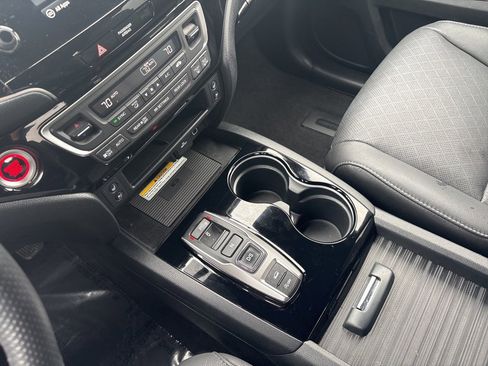 Used 2023 Honda Passport Elite image 18