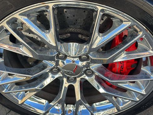 Used 2016 Chevrolet Corvette Z06 w/ 3LZ Preferred Equipment Group image 12