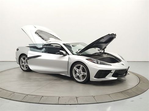 Used 2020 Chevrolet Corvette Stingray Preferred Cpe w/ 2LT Preferred Equipment Group image 9