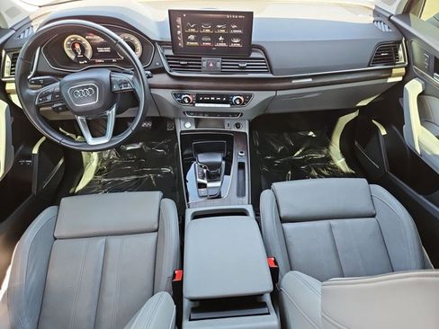 Used 2023 Audi Q5 e Premium Plus w/ Premium Plus Package image 18