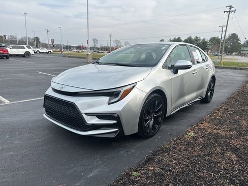 Certified 2024 Toyota Corolla SE image 4