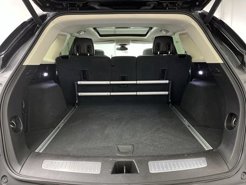 Certified 2018 Cadillac XT5 Premium Luxury AWD/4WD image 34