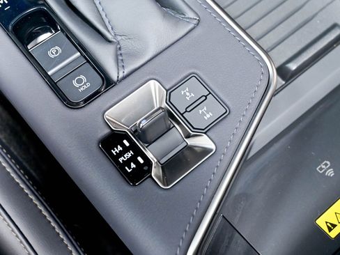 Used 2025 Lexus GX 550 AWD/4WD image 69