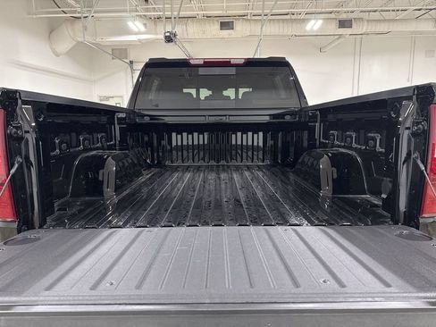 New 2026 Chevrolet Silverado 1500 LT w/ Z71 Off-Road Package AWD/4WD image 24