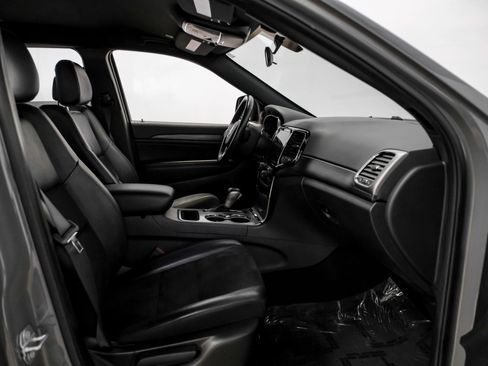 Used 2021 Jeep Grand Cherokee Laredo X image 29